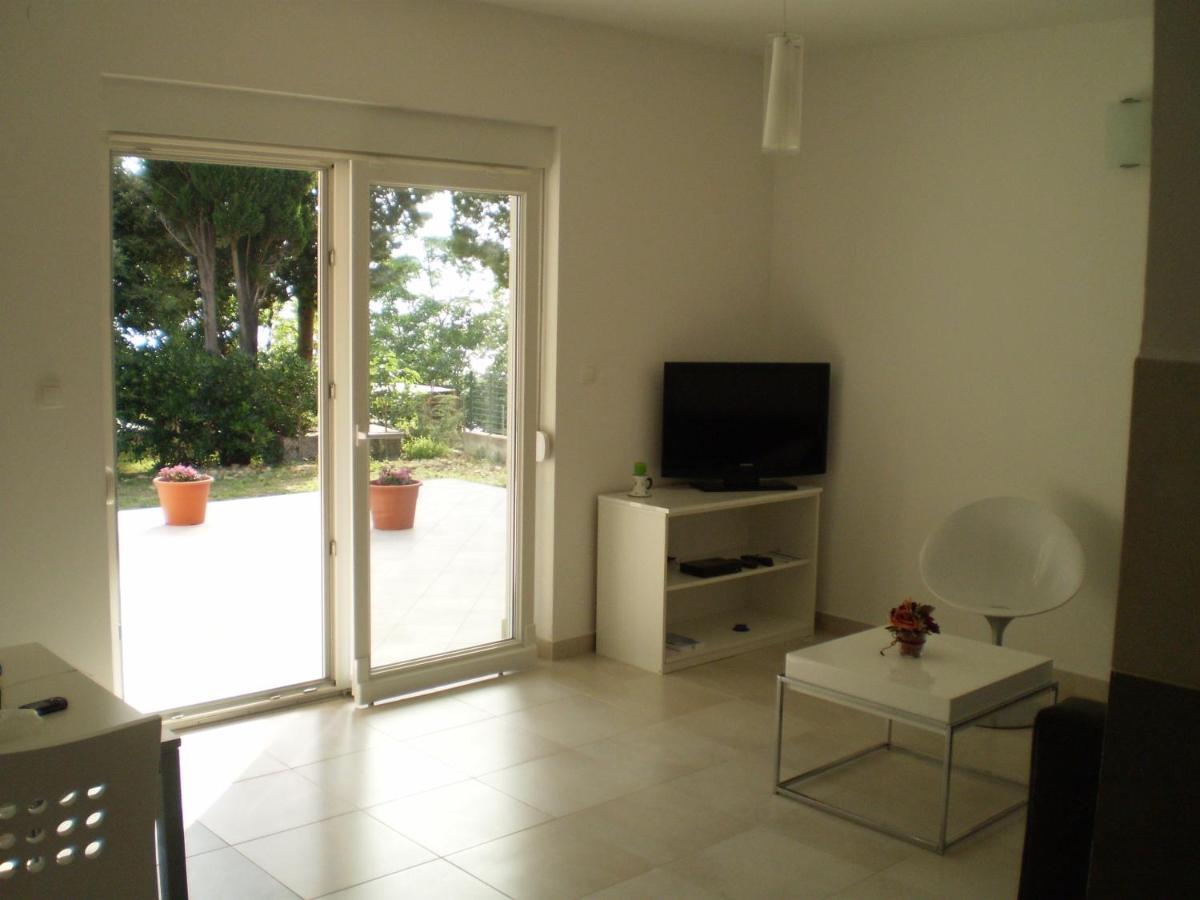 Apartments By The Sea Banjol, Rab - 12838 מראה חיצוני תמונה