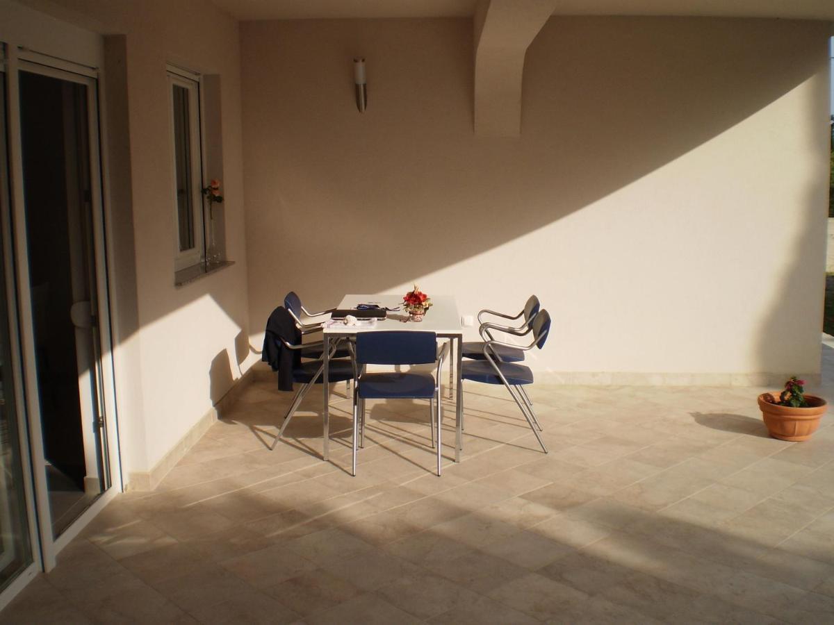 Apartments By The Sea Banjol, Rab - 12838 מראה חיצוני תמונה